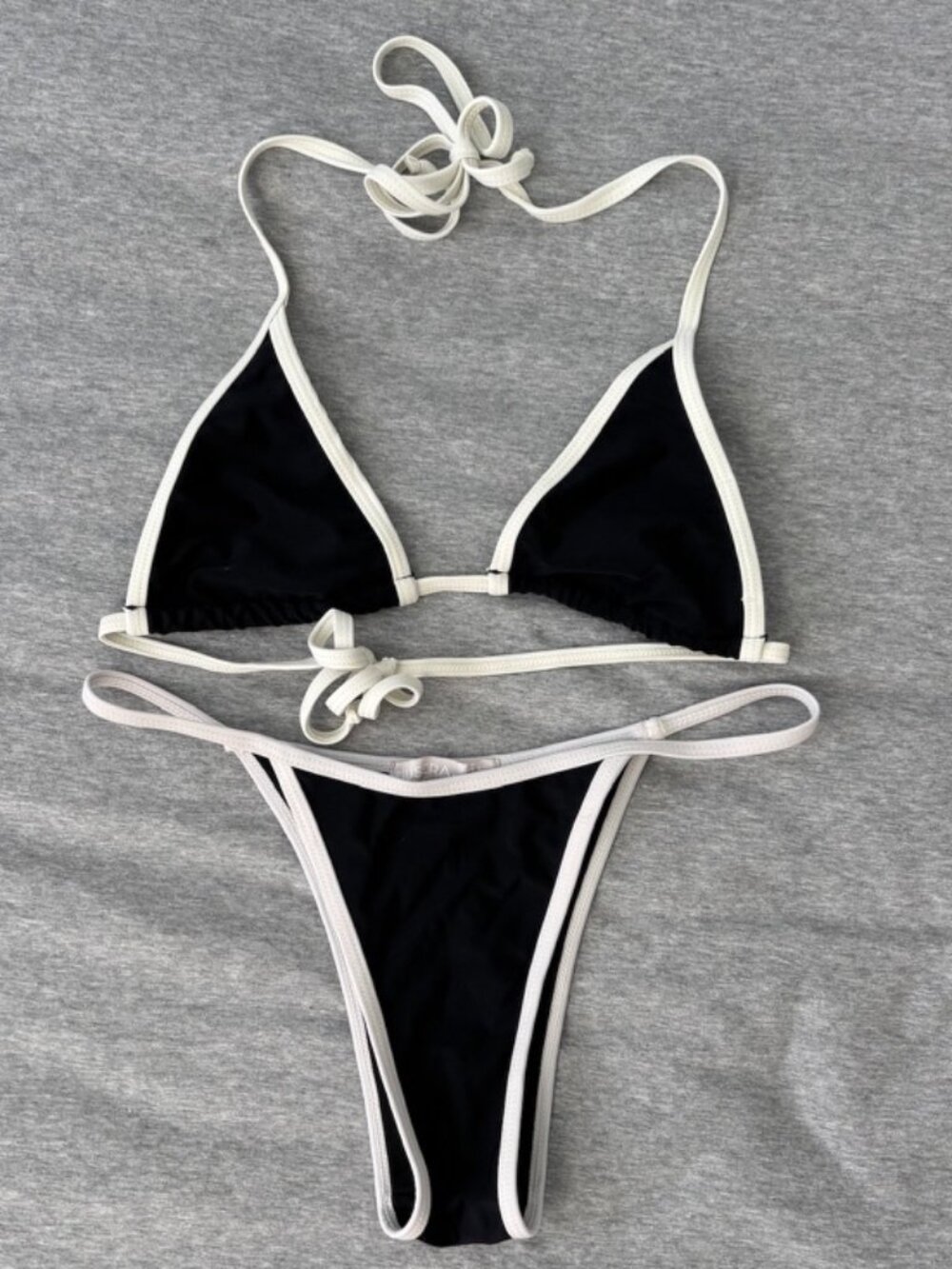 Musera Contrast Bikini Set S Black White Minimalist Coquette 90s Festival